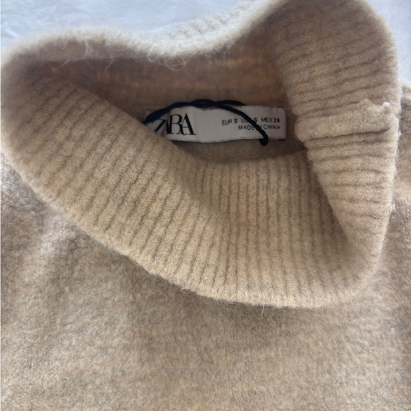 Zara cream turtleneck sweater - Picture 3 of 5
